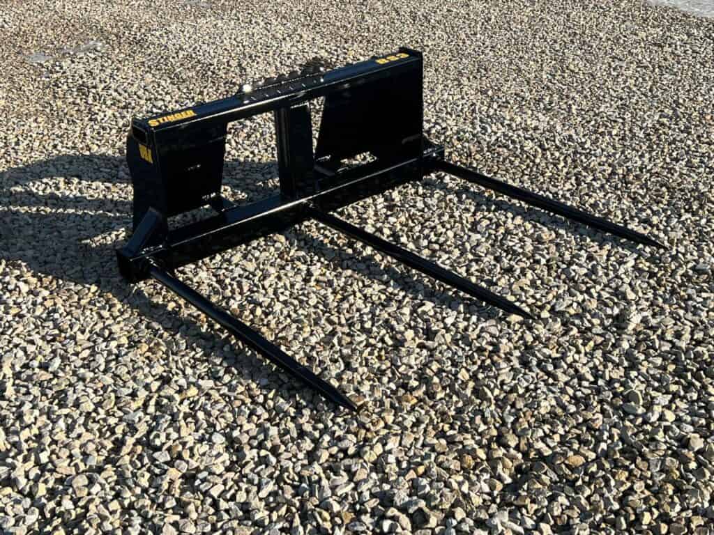 Stinger Attachments | BS3 Skid Steer Bale Spear – Series 3