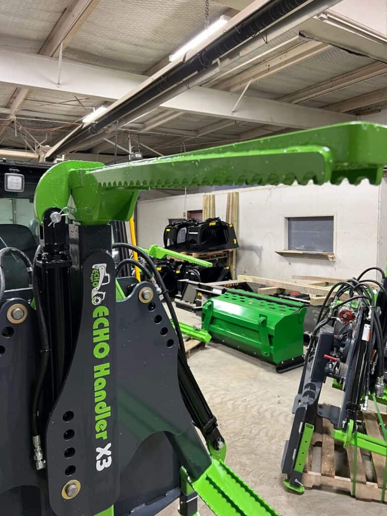 Detail view ECHO Handler X3 agricultural tire handler with heavy duty mounting frame