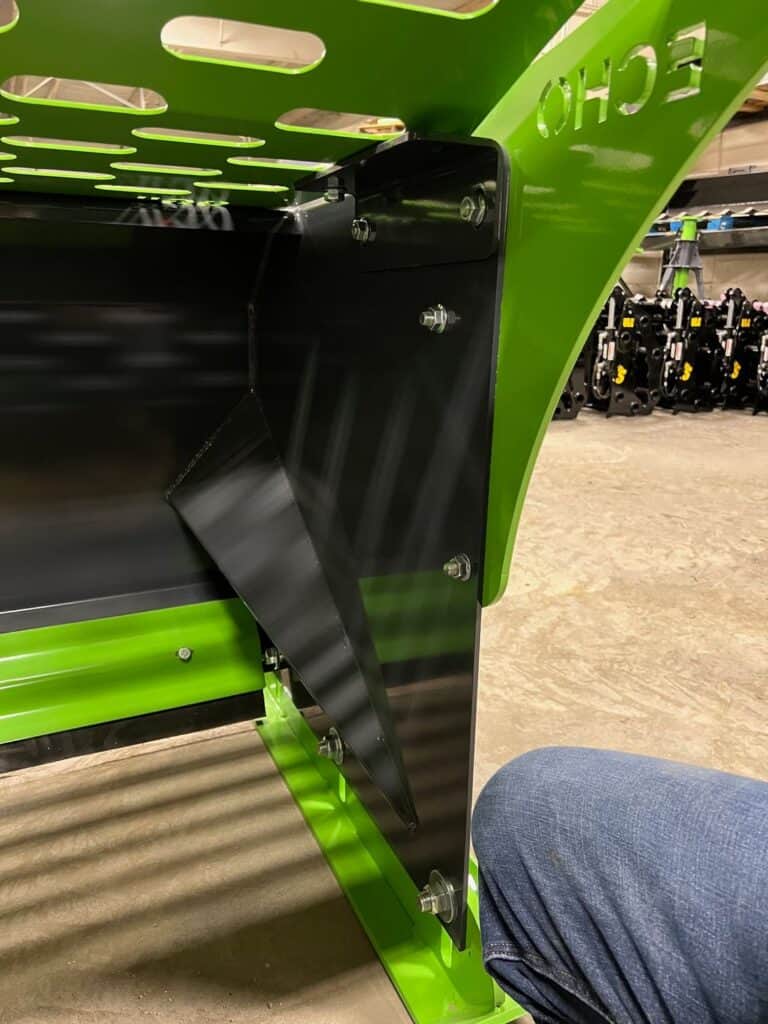 Close up side wall and moldboard structure on ECHO SSP skid steer snow pusher attachment