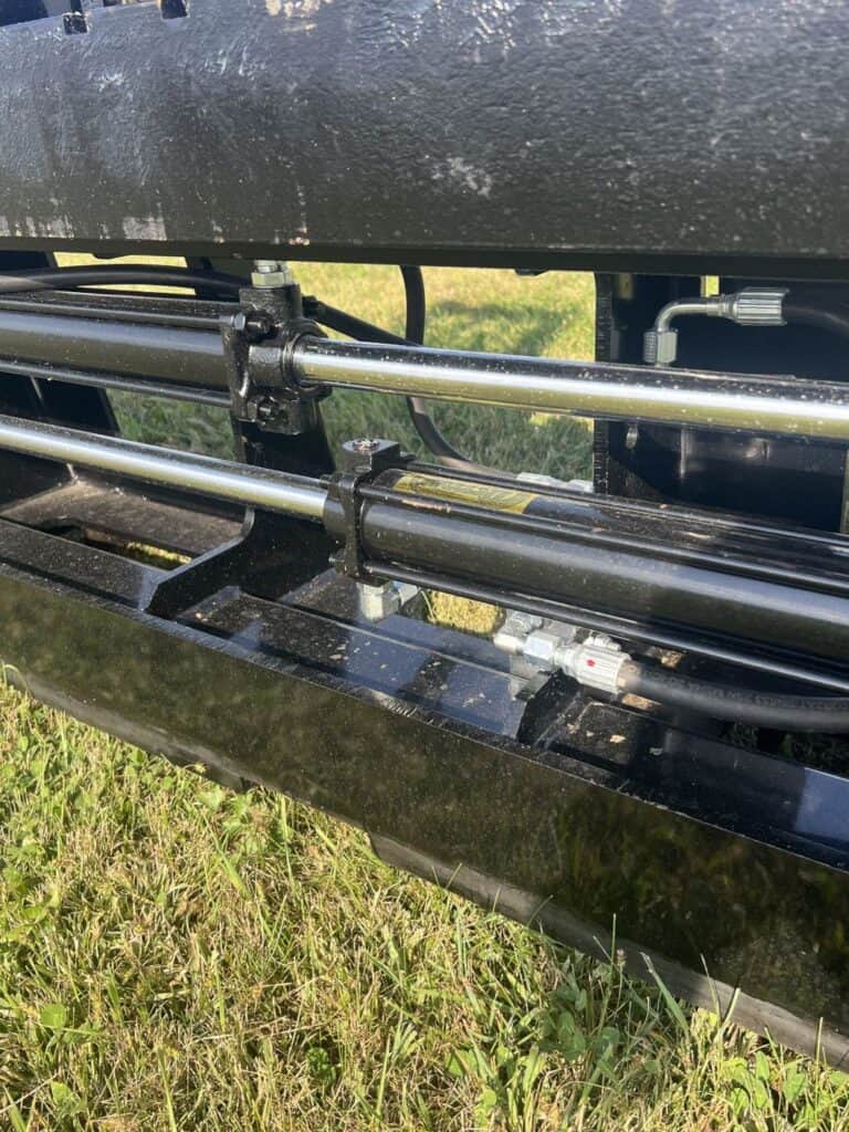 Close up of hydraulic cylinder assembly on Stinger PF3H hydraulic pallet forks