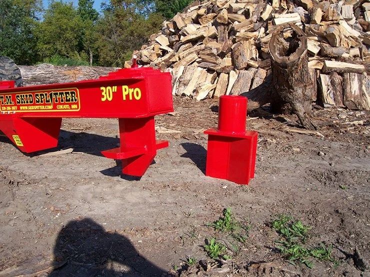 Close up of four way splitting wedge on TM Manufacturing Pro 2 log splitter