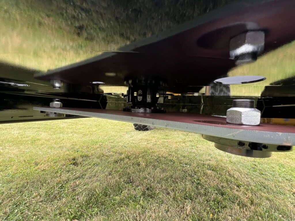 Stinger Twister F3 brush cutter underside of deck and blade carrier